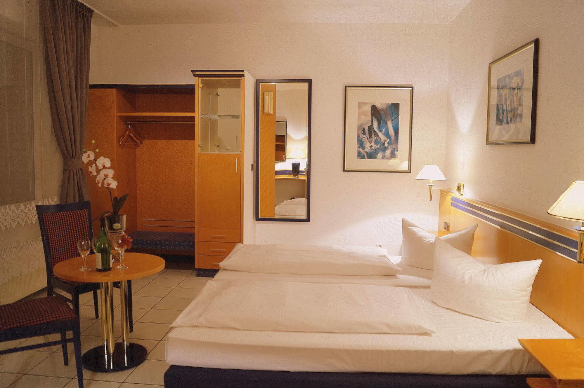 Hotel Rahlstedter Hof Hamburg Zewnętrze zdjęcie